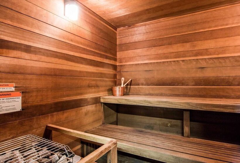 ホテル Comfort Suites Linn County Fairground And Expo