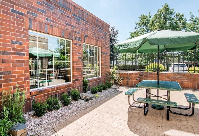 ホテル Comfort Suites Linn County Fairground And Expo