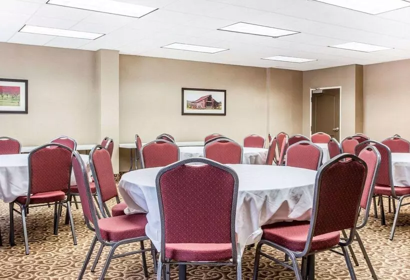 호텔 Comfort Suites Morrow Atlanta South