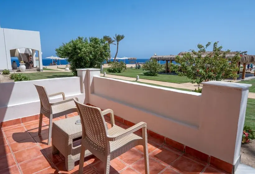 هتل Jaz Neo Reef Marsa