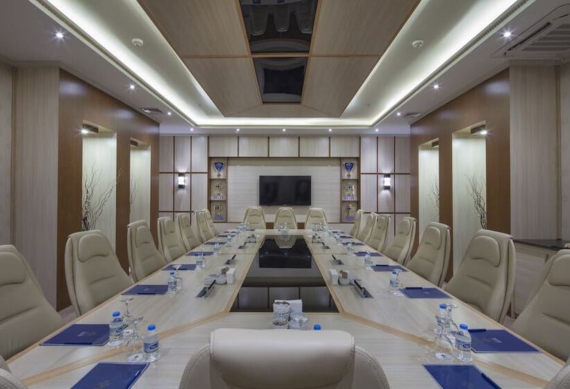 Merit Park Hotel Casino & Spa