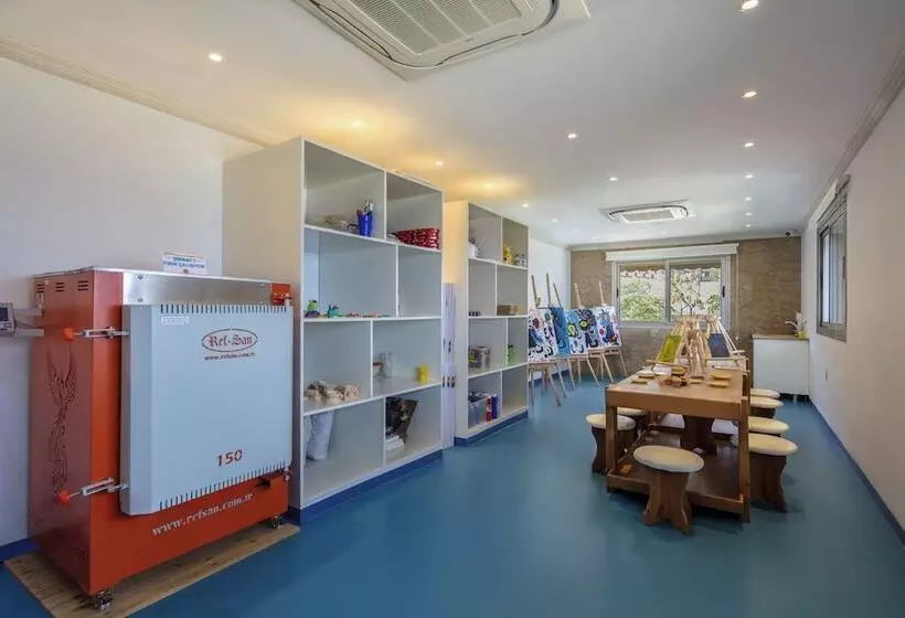 Merit Park Hotel Casino & Spa