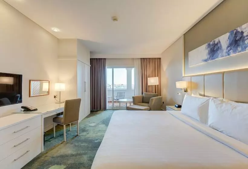 هتل Millennium Lakeview