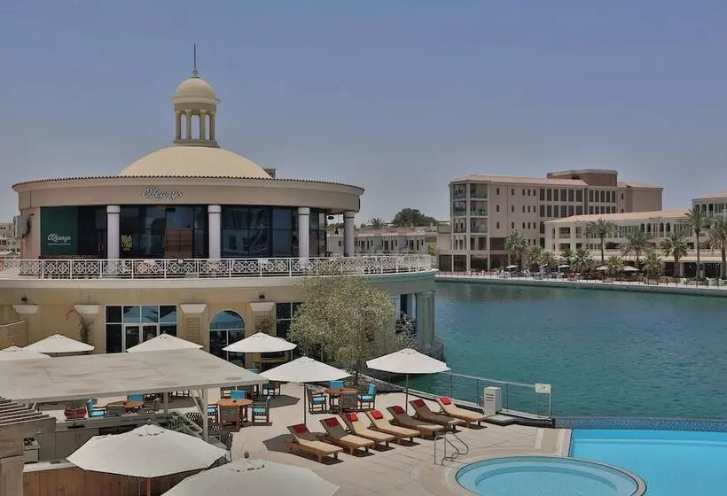 هتل Millennium Lakeview
