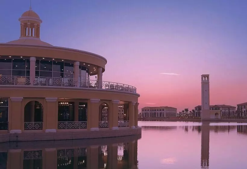 هتل Millennium Lakeview