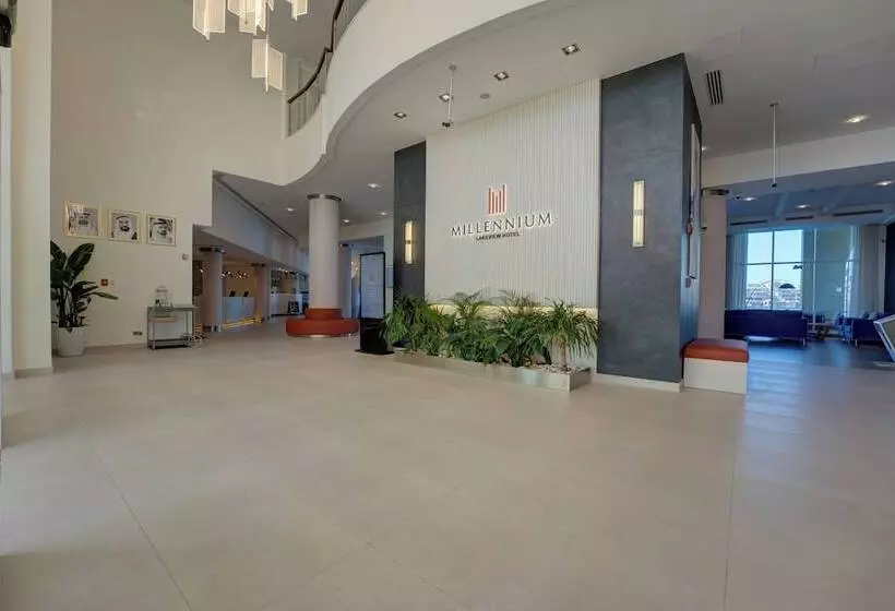 هتل Millennium Lakeview