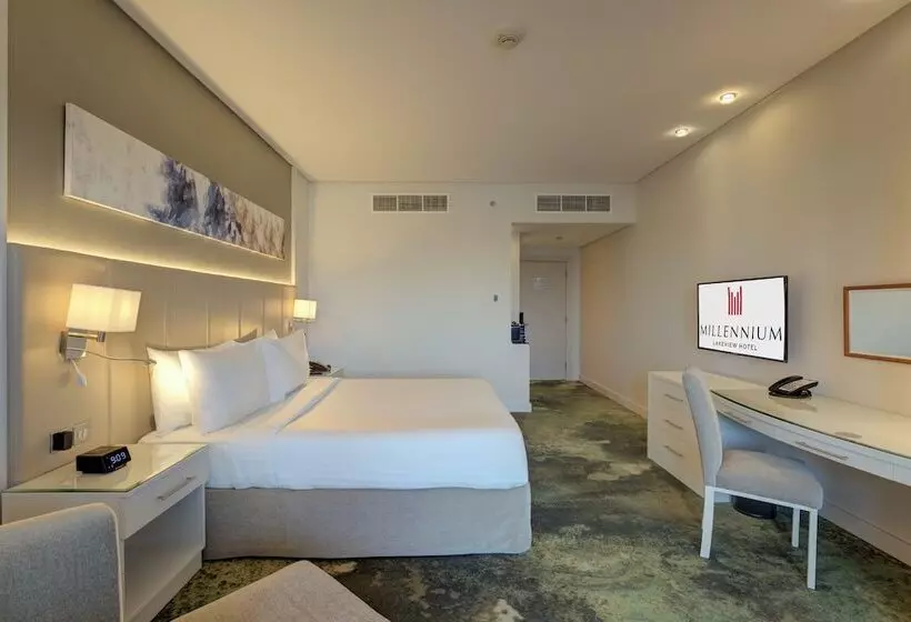 هتل Millennium Lakeview