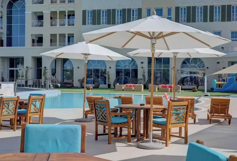 هتل Millennium Lakeview