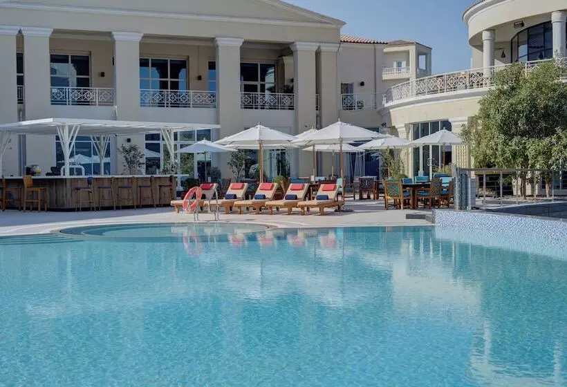 هتل Millennium Lakeview