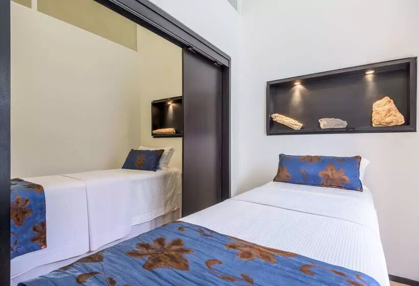 هتل NH Collection Medellin Royal