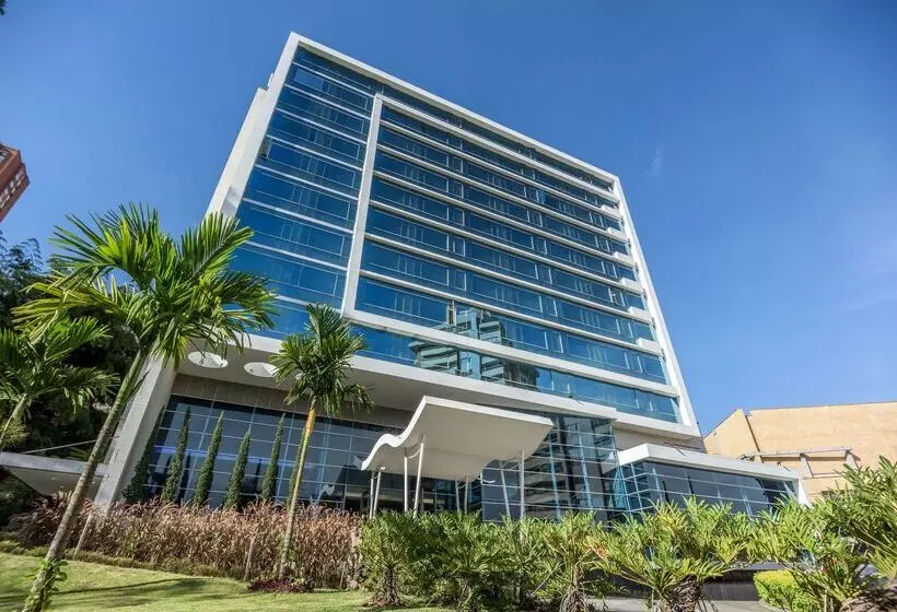 هتل NH Collection Medellin Royal