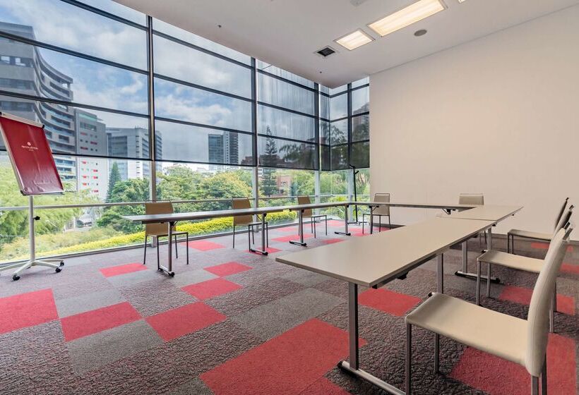 בית מלון כפרי NH Collection Medellin Royal