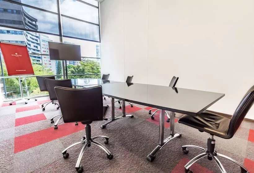 هتل NH Collection Medellin Royal