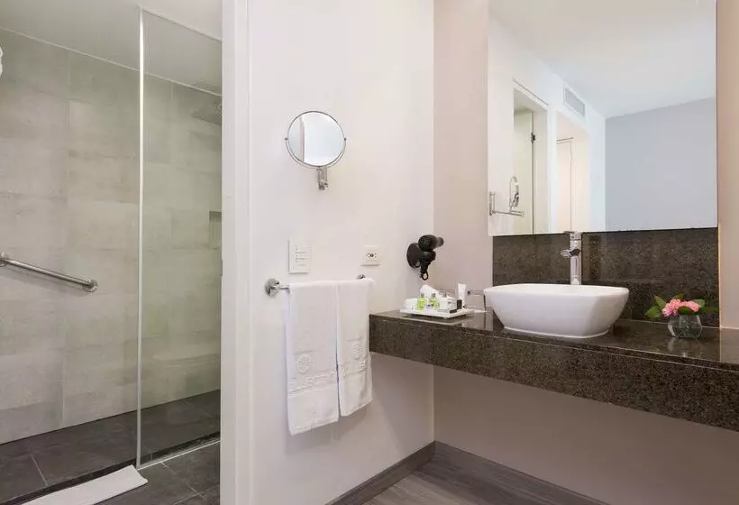 هتل NH Collection Medellin Royal