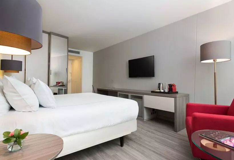 هتل NH Collection Medellin Royal