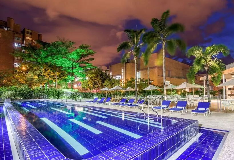 هتل NH Collection Medellin Royal