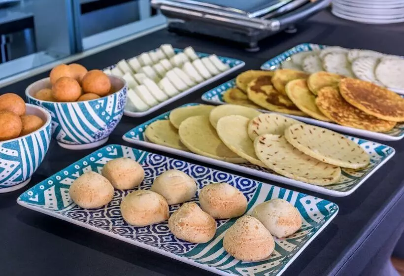 هتل NH Collection Medellin Royal