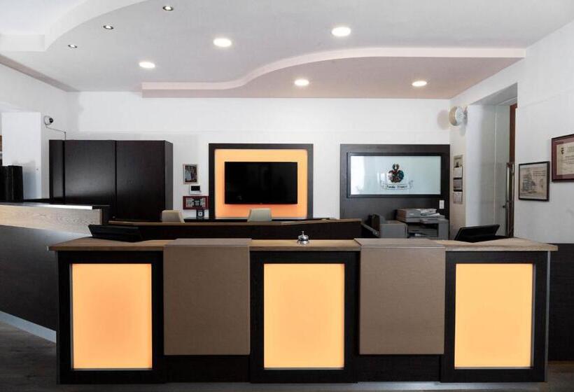 Отель Plattenwirt