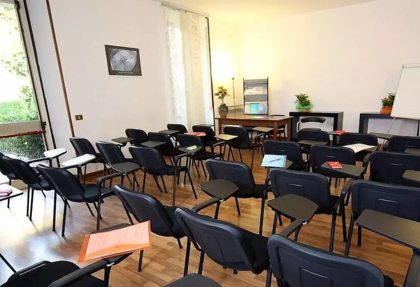 ホテル Roma Room