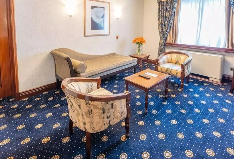 هتل Sarova Stanley