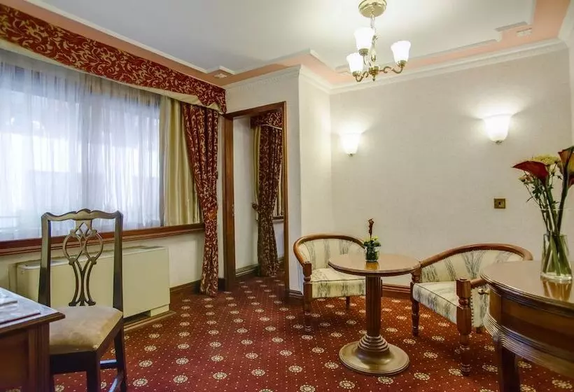 هتل Sarova Stanley