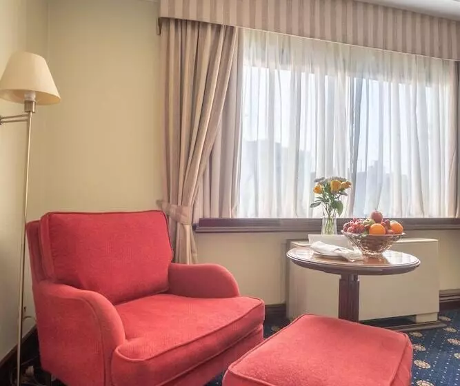 هتل Sarova Stanley