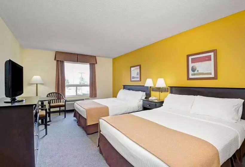 בית מלון כפרי Super 8 By Wyndham Barrie South