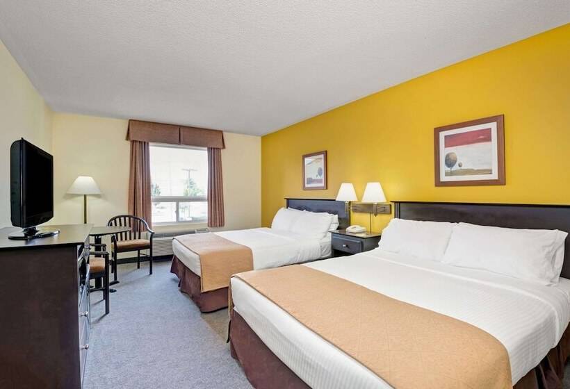 Отель Super 8 By Wyndham Barrie South