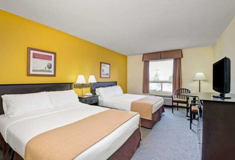 Отель Super 8 By Wyndham Barrie South