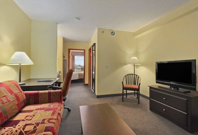 Отель Super 8 By Wyndham Barrie South