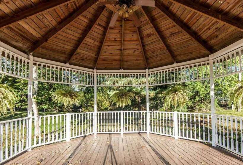 هتل Wingate By Wyndham Marietta Conference Center