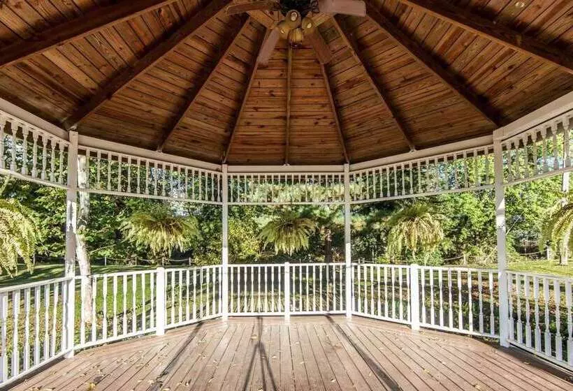 בית מלון כפרי Wingate By Wyndham Marietta Conference Center