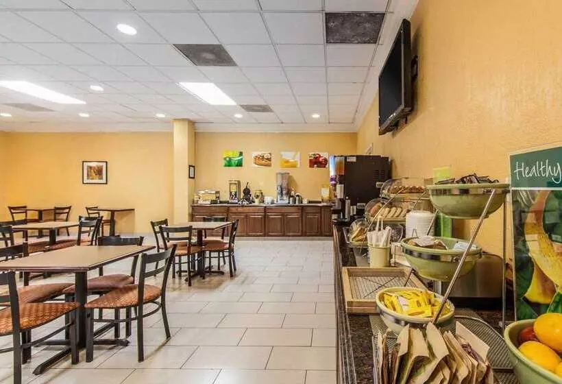 בית מלון כפרי Wingate By Wyndham Marietta Conference Center