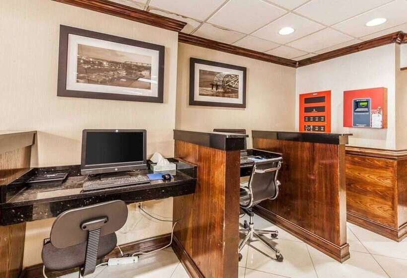 هتل Wingate By Wyndham Marietta Conference Center