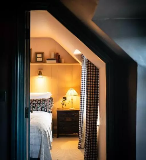 Retkeilymaja Royal Oak Ramsden