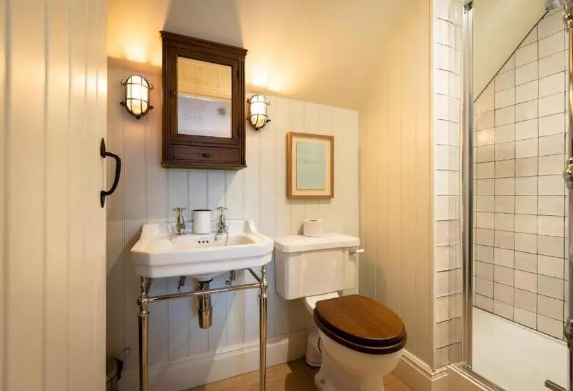 Retkeilymaja Royal Oak Ramsden