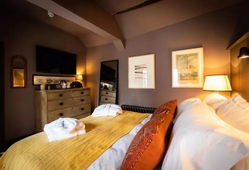 Retkeilymaja Royal Oak Ramsden