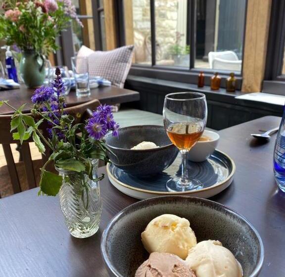 Общежитие Royal Oak Ramsden