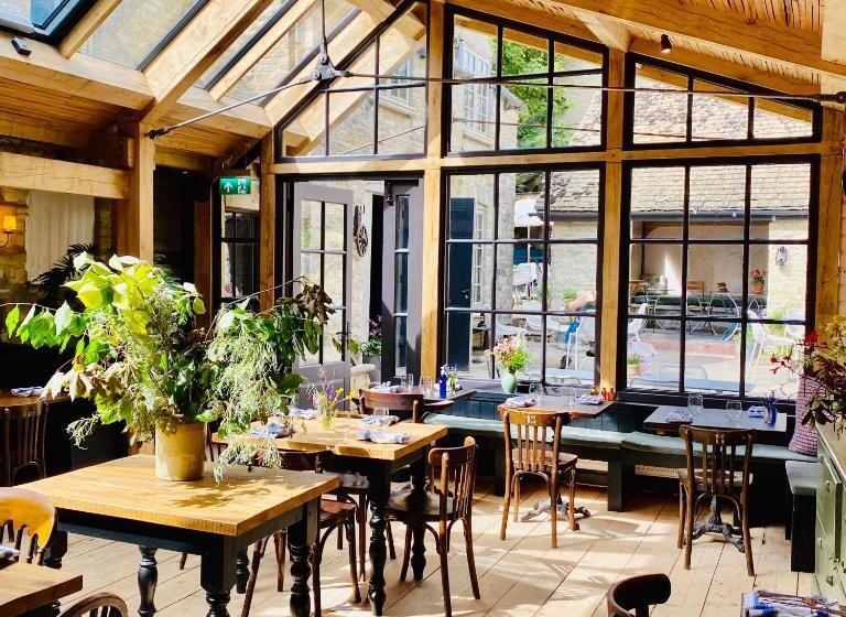 Общежитие Royal Oak Ramsden