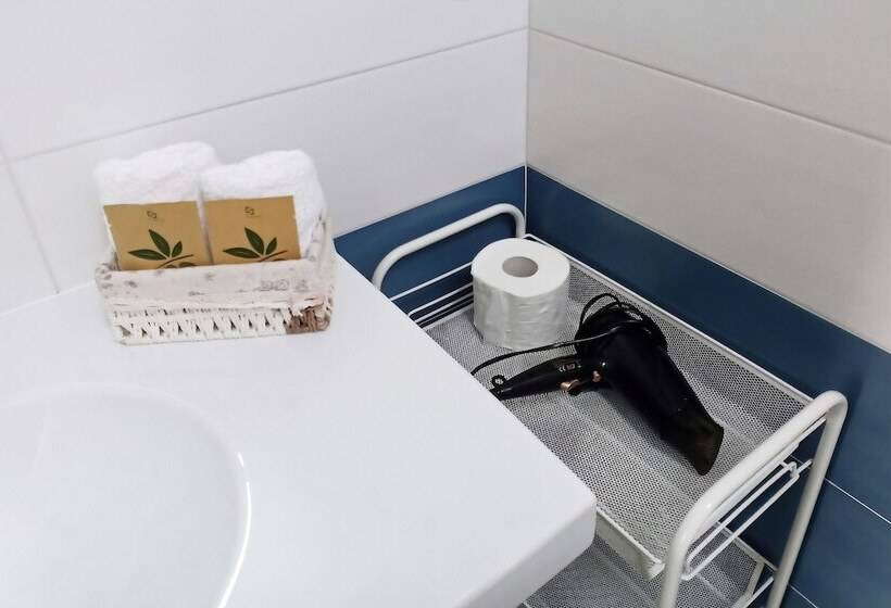 住宿加早餐  Affittacamere Angelica