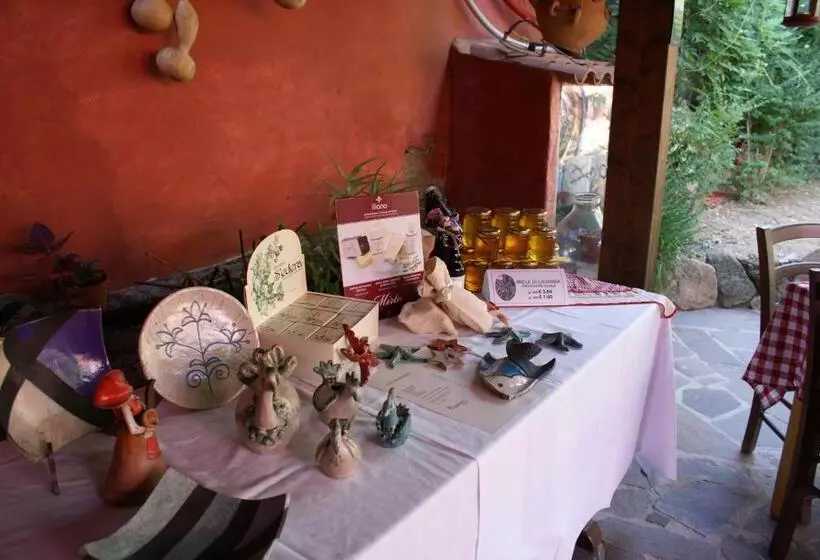 هتل Agriturismo L Aglientu B&b