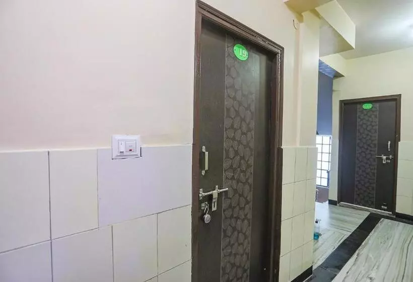 هتل Fabexpress Kanha Dham