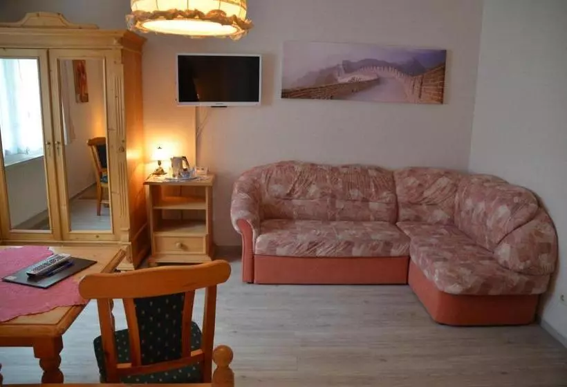 هتل Landgasthof Zur Goldenen Aue