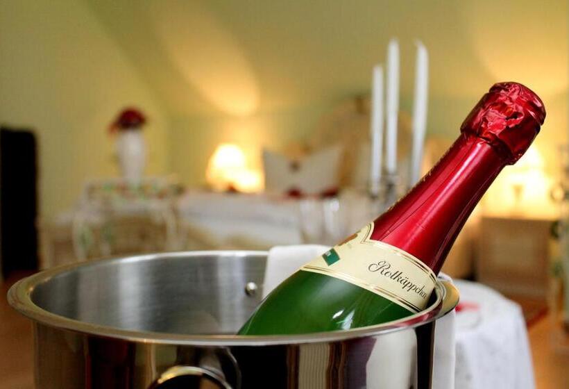 ホテル Landgasthof Zur Goldenen Aue