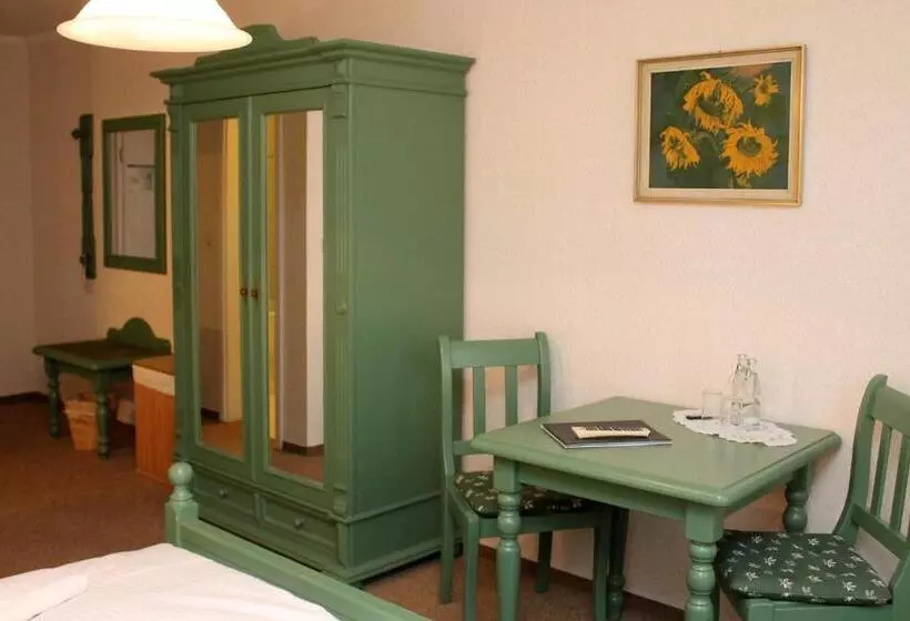 هتل Landgasthof Zur Goldenen Aue