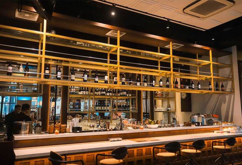 Otel Luxury Inn Arion