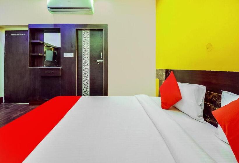 هتل Oyo 63331 Ambika Dx