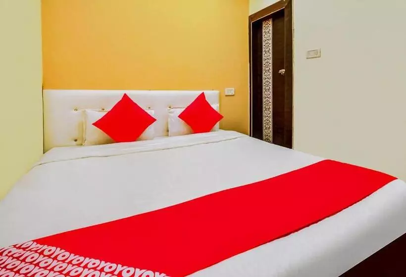 Hotelli Oyo 63331 Ambika Dx