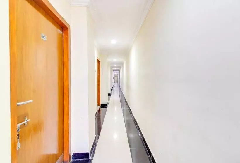 ホテル O Srinivasa Residency