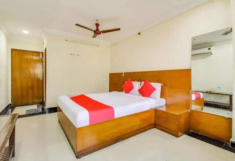 ホテル O Srinivasa Residency